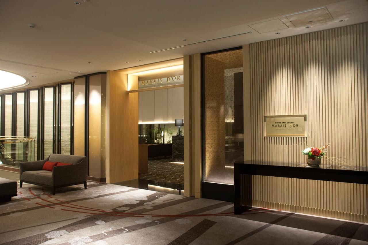 Kanazawa Tokyu Hotel Eksteriør bilde Entrance to the Westin Club Lounge at the Westin Tokyo