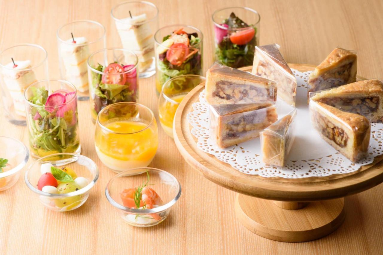 Kanazawa Tokyu Hotel Eksteriør bilde A selection of canapés