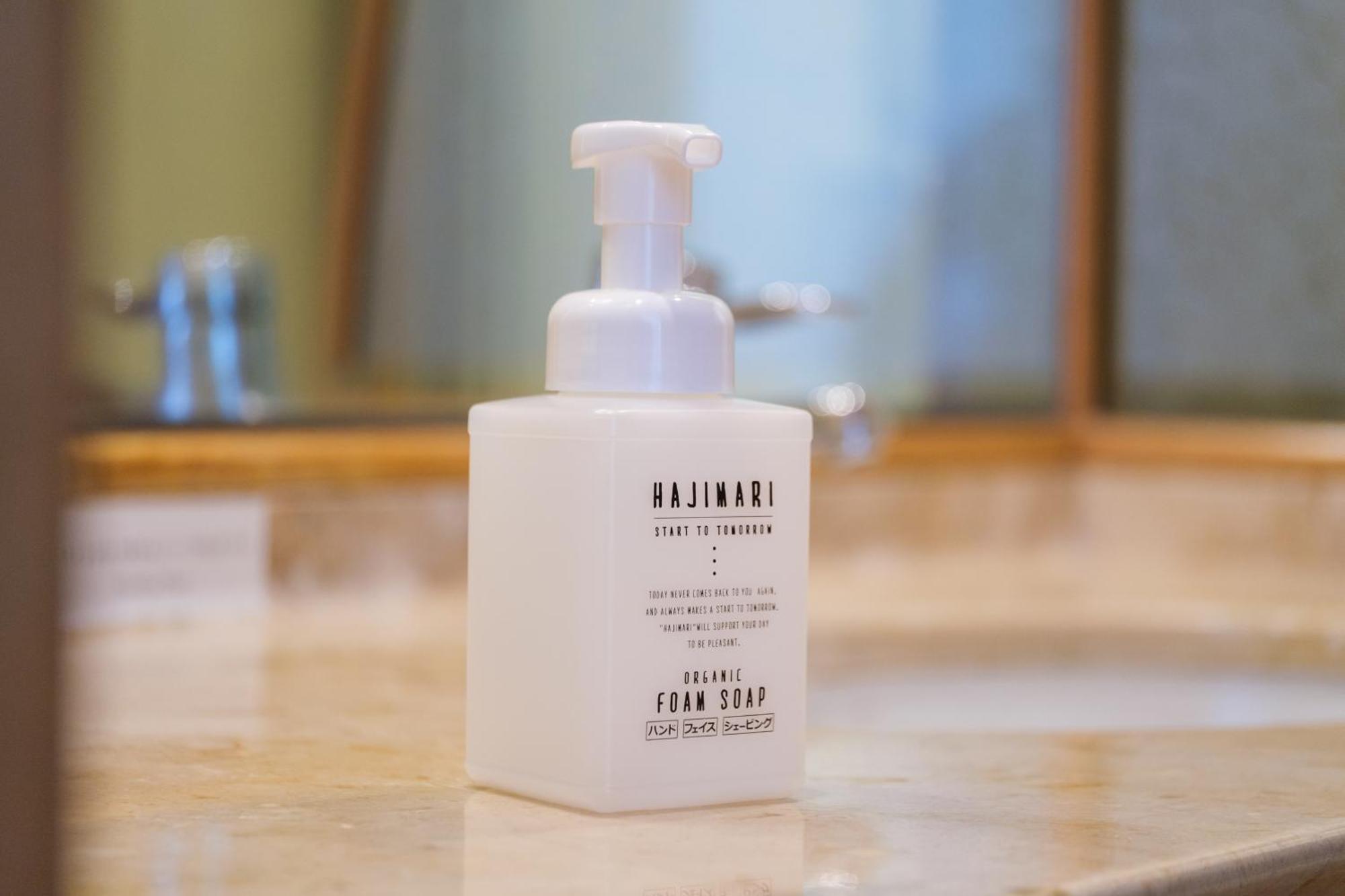 Kanazawa Tokyu Hotel Eksteriør bilde A bottle of foaming soap