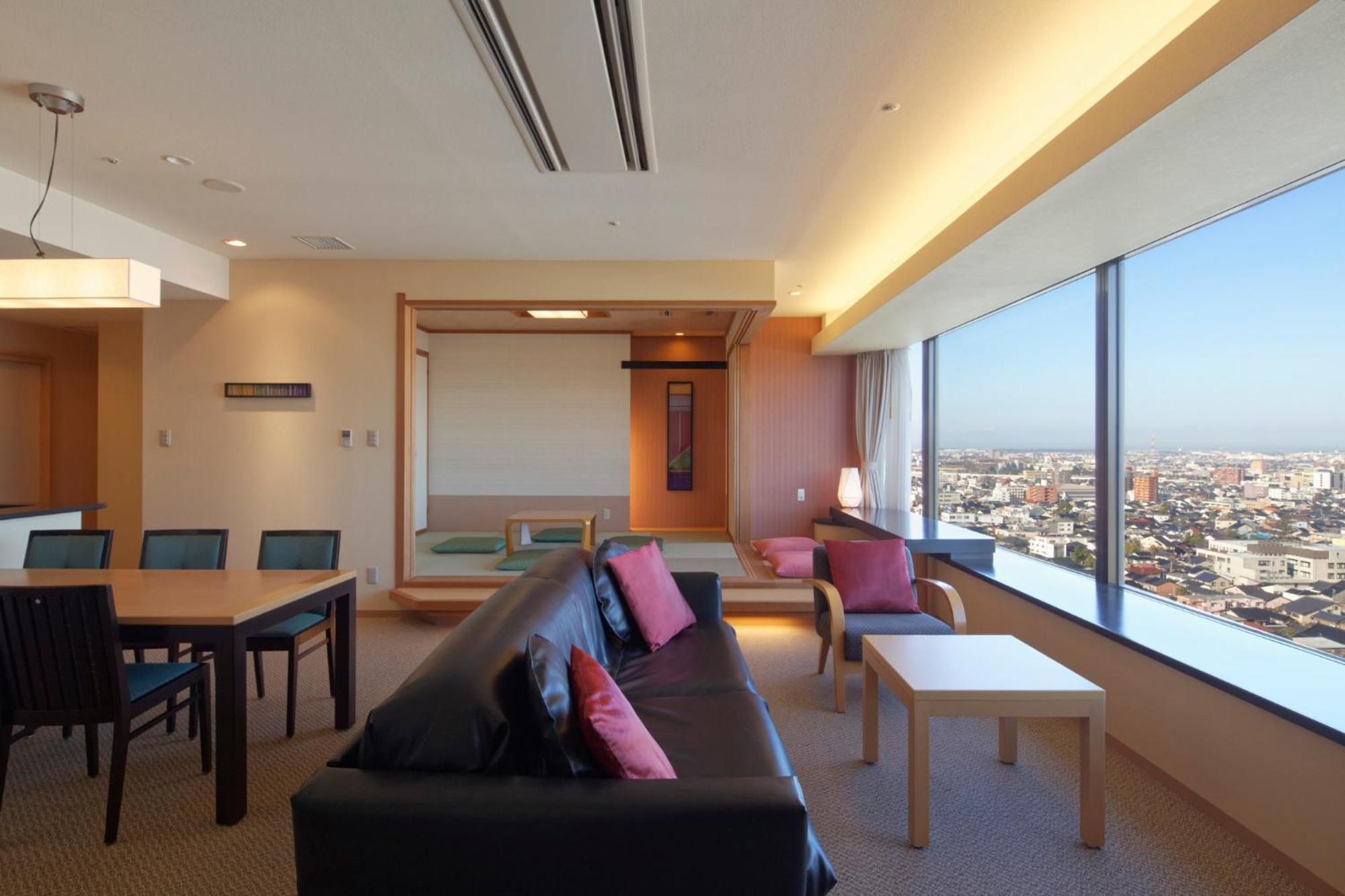 Kanazawa Tokyu Hotel Eksteriør bilde A suite at the hotel