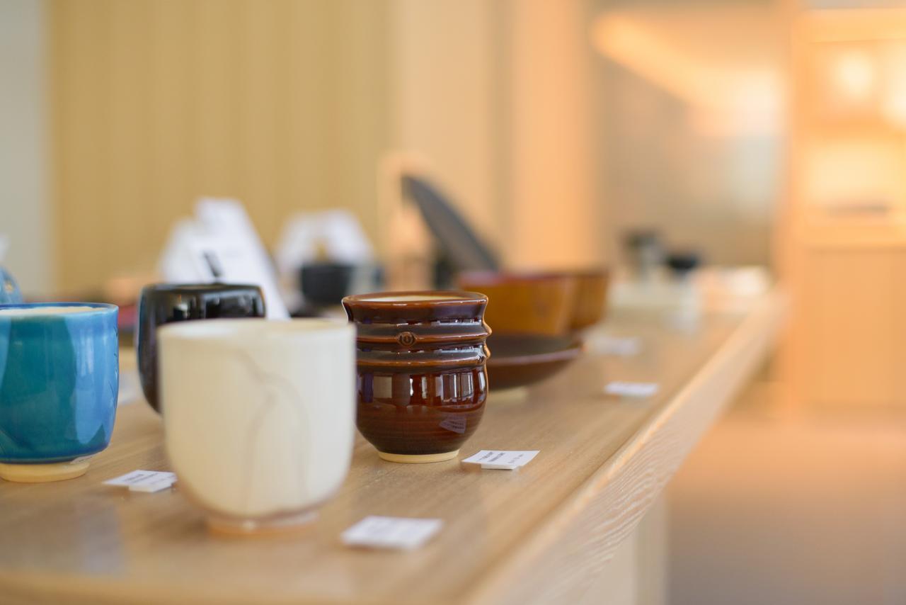 Kanazawa Tokyu Hotel Eksteriør bilde A small collection of the many objects that can be used for a game of goban